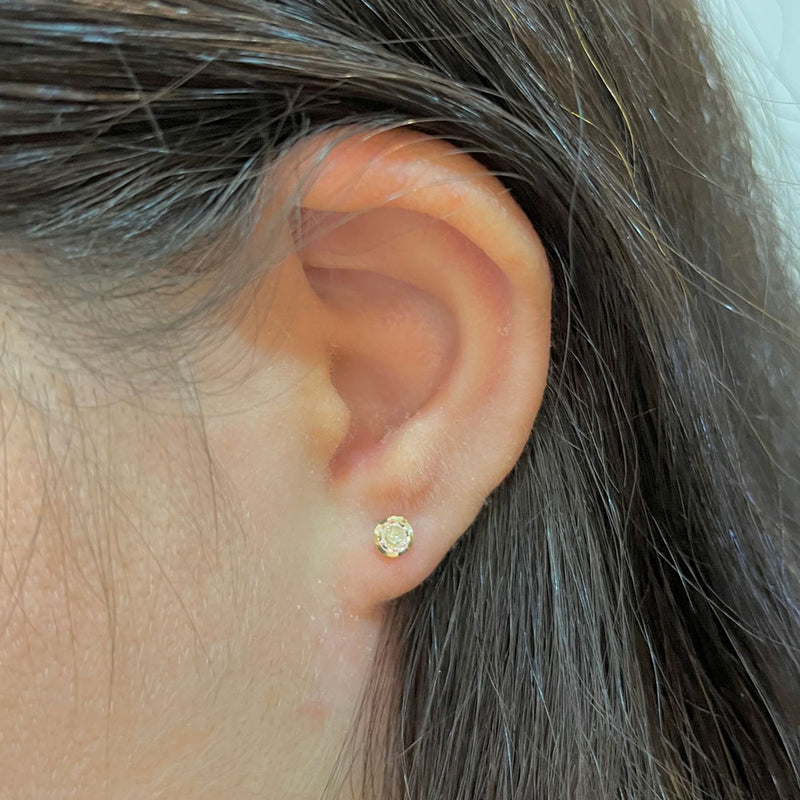 Brinco Solitário 4mm Ouro 18K